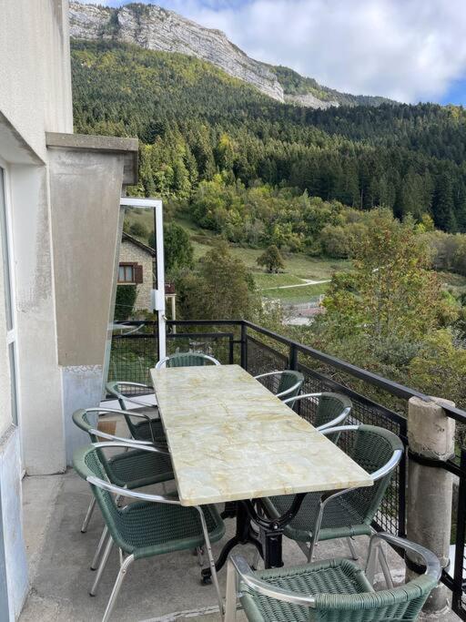 Magnifique Maison Renovee, 10Pers Rencurel Exterior photo